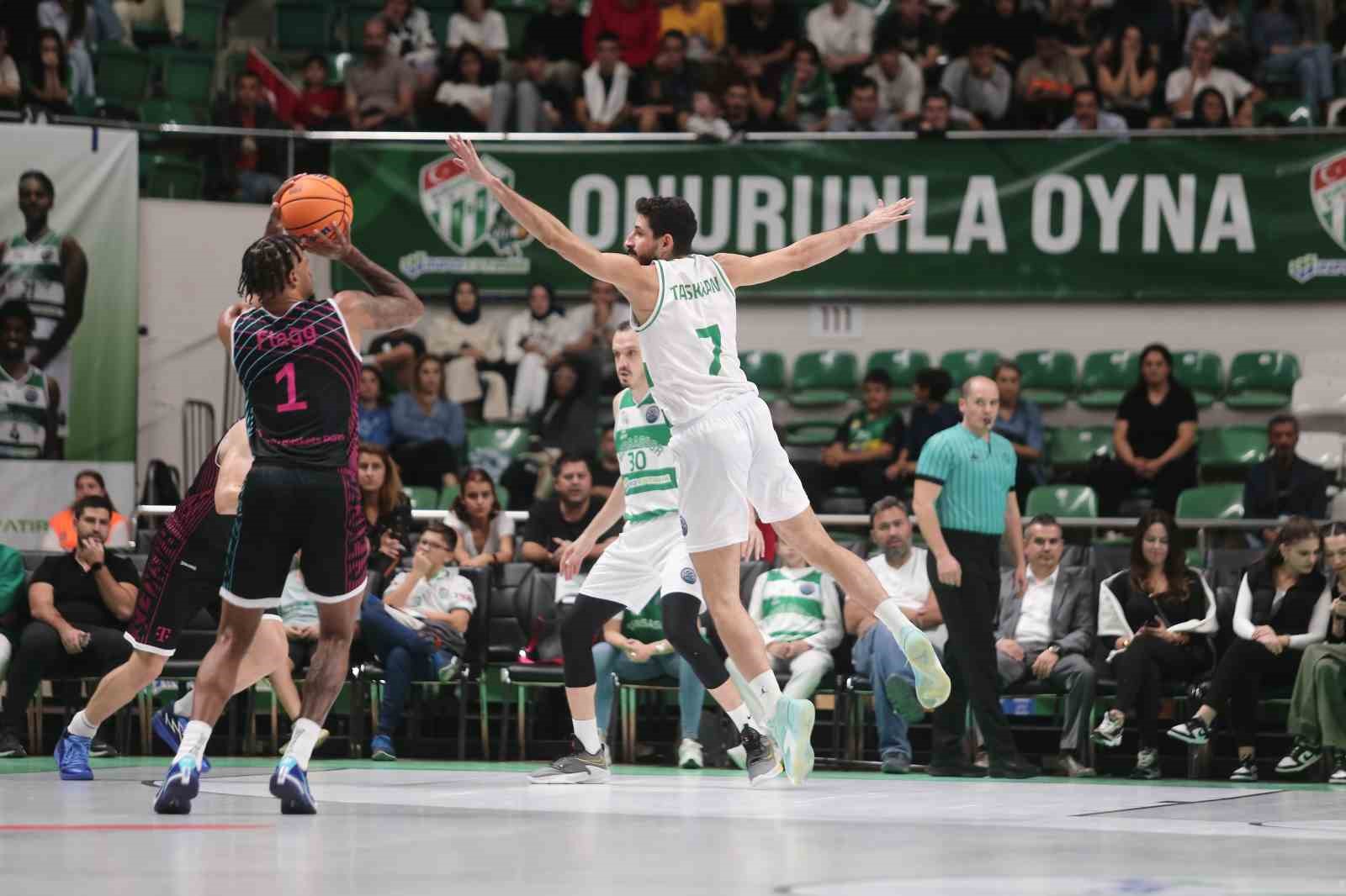 Basketbol Şampiyonlar Ligi: Bursaspor: 73 - Bonn: 91