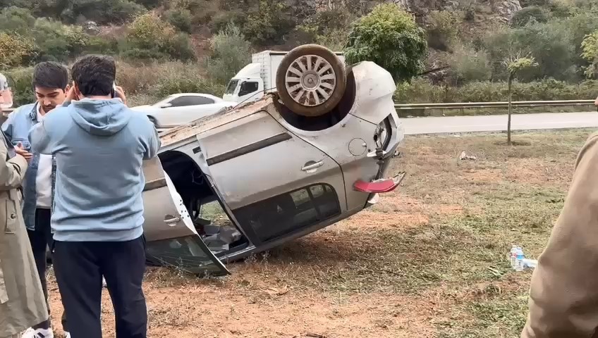 Kontrolden çıkan araç takla attı, genç çift hafif yaralandı