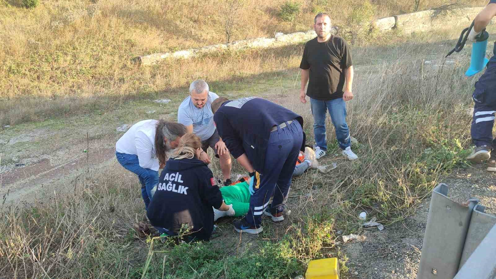 Motosiklet bariyerlere çarptı: 2 ağır yaralı