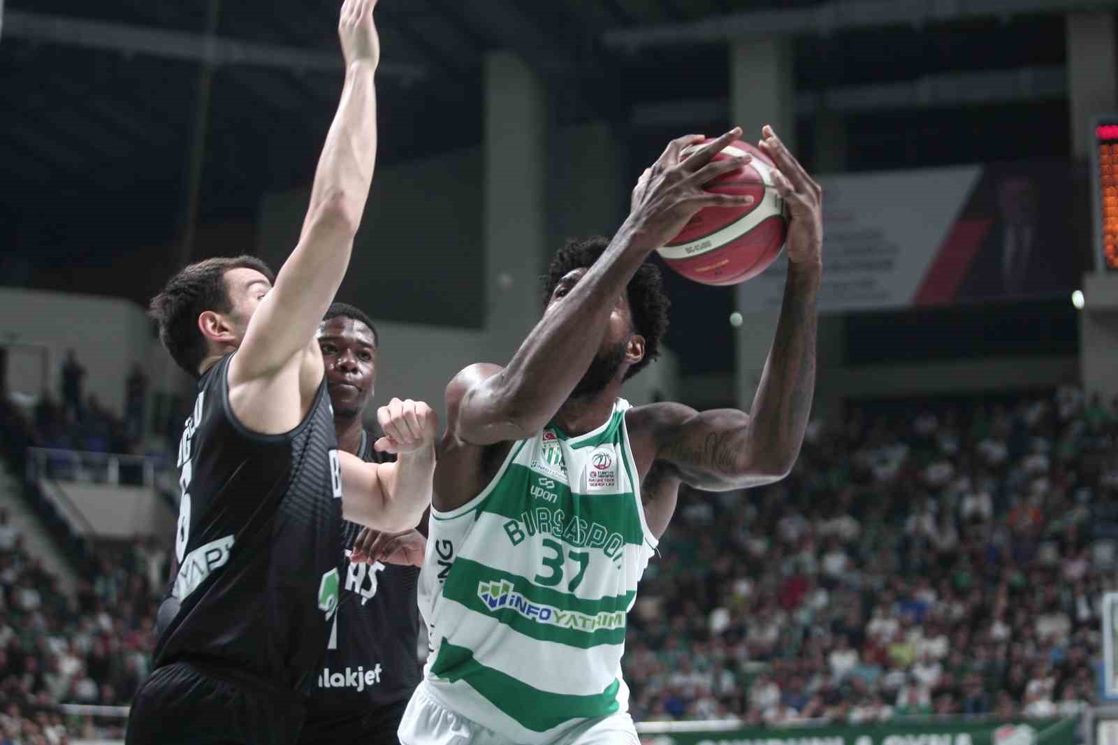 Türkiye Sigorta Basketbol Süper Ligi: Bursaspor: 82 - Beşiktaş: 76