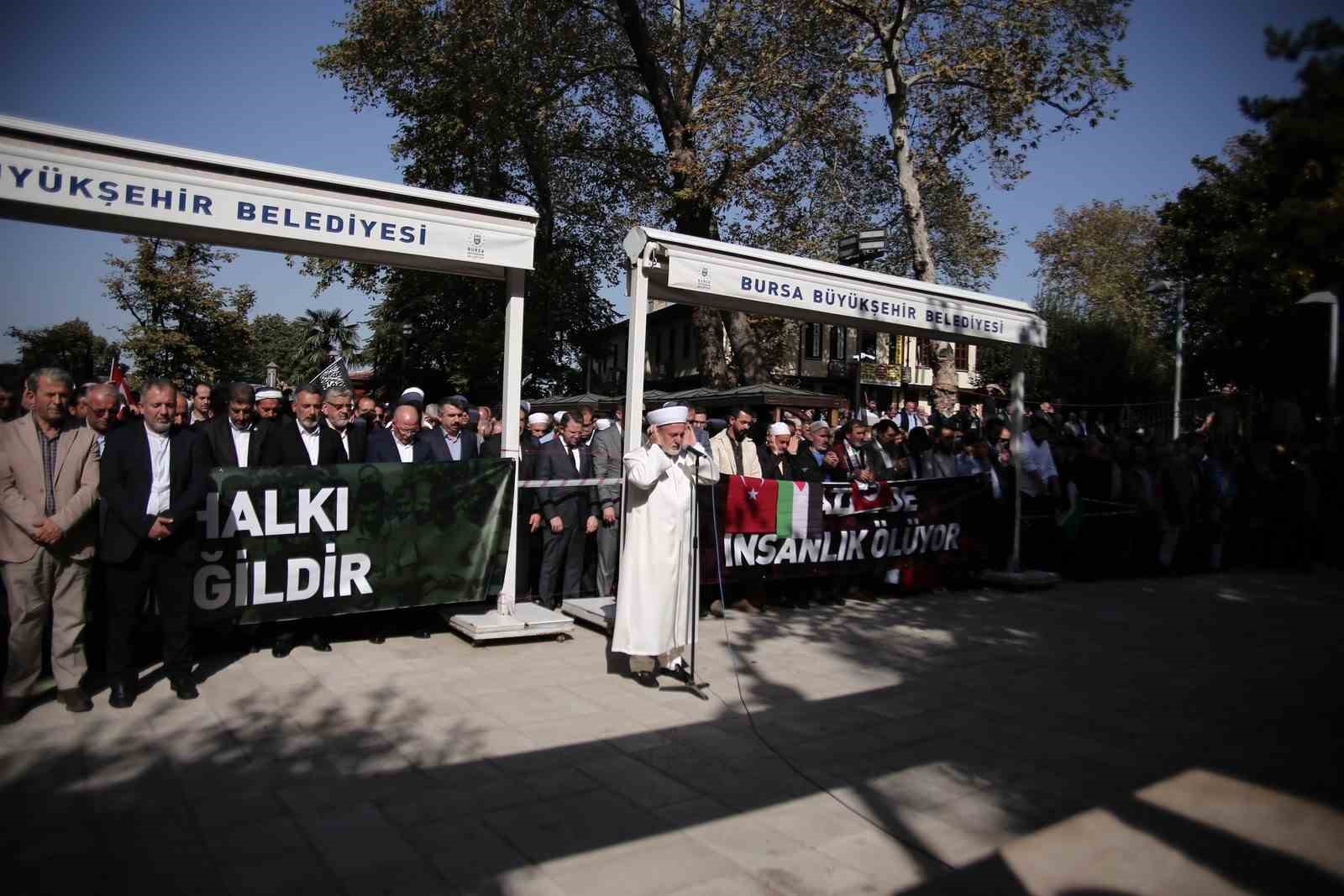 Bursa’da binlerce kişi İsrail’e tepki gösterdi