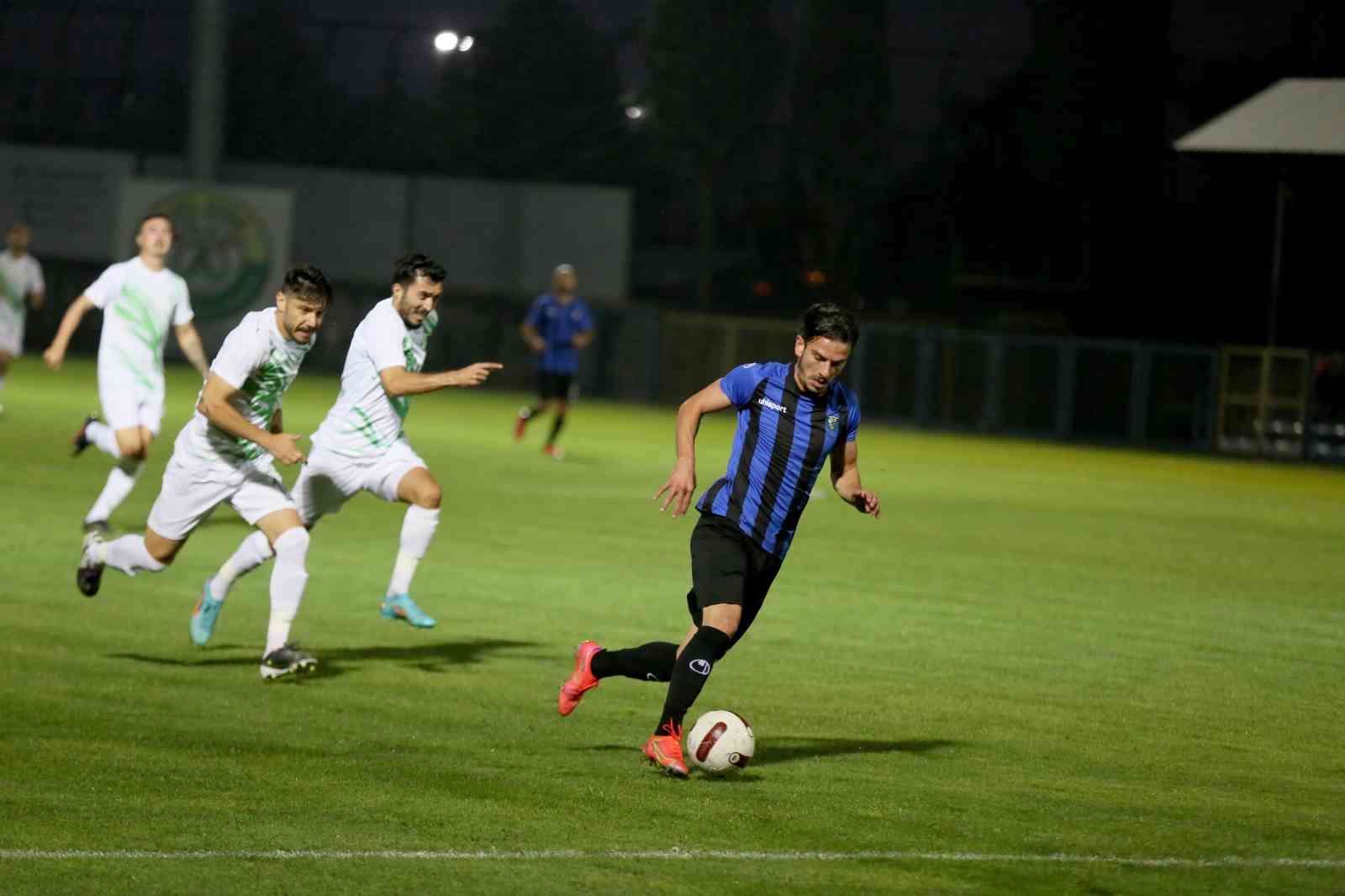 TFF 2. Lig: Karacabey Belediyespor: 3 - Kırşehir FSK: 0