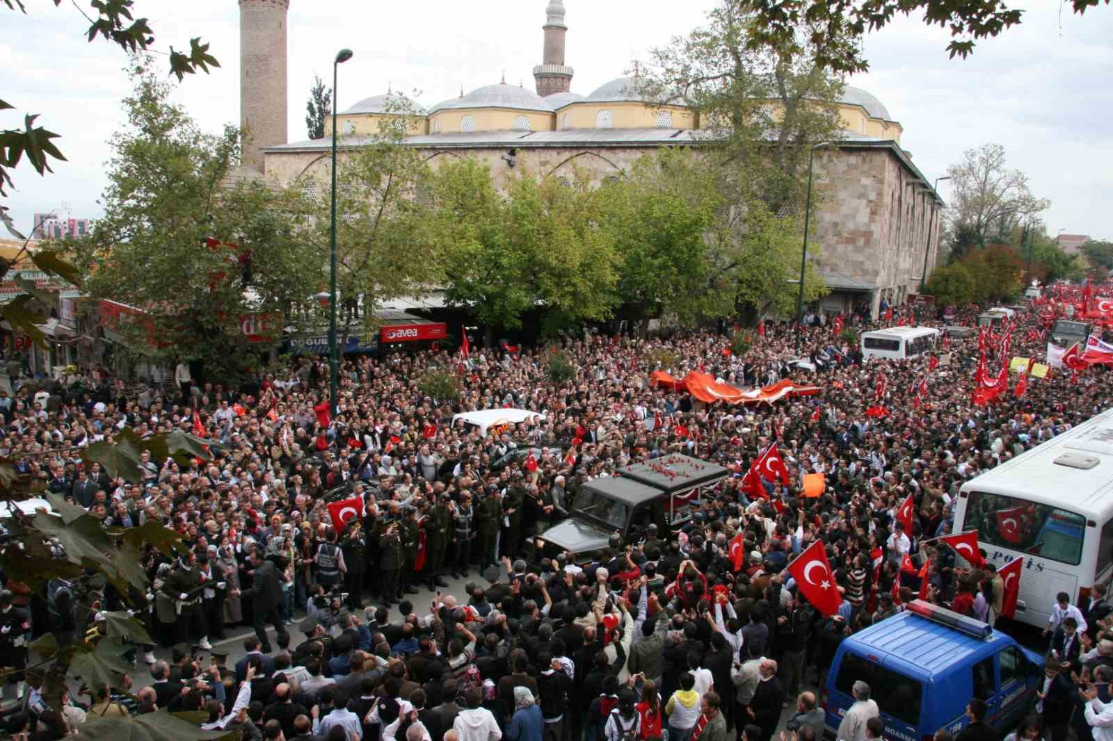 (Özel) Dağlıca saldırısında oğlu şehit olmuştu...Müjdeli haberi vermek için sabaha kadar uyumadı