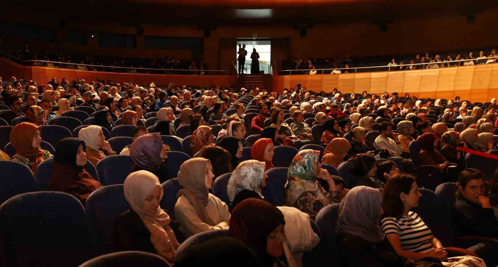 Bursa Büyükşehir’den ailelere ‘iletişim semineri’