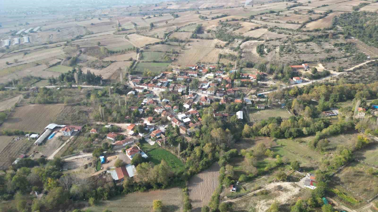 Yiğitköy’de hem alt yapı hem yol kaplamaları tamam