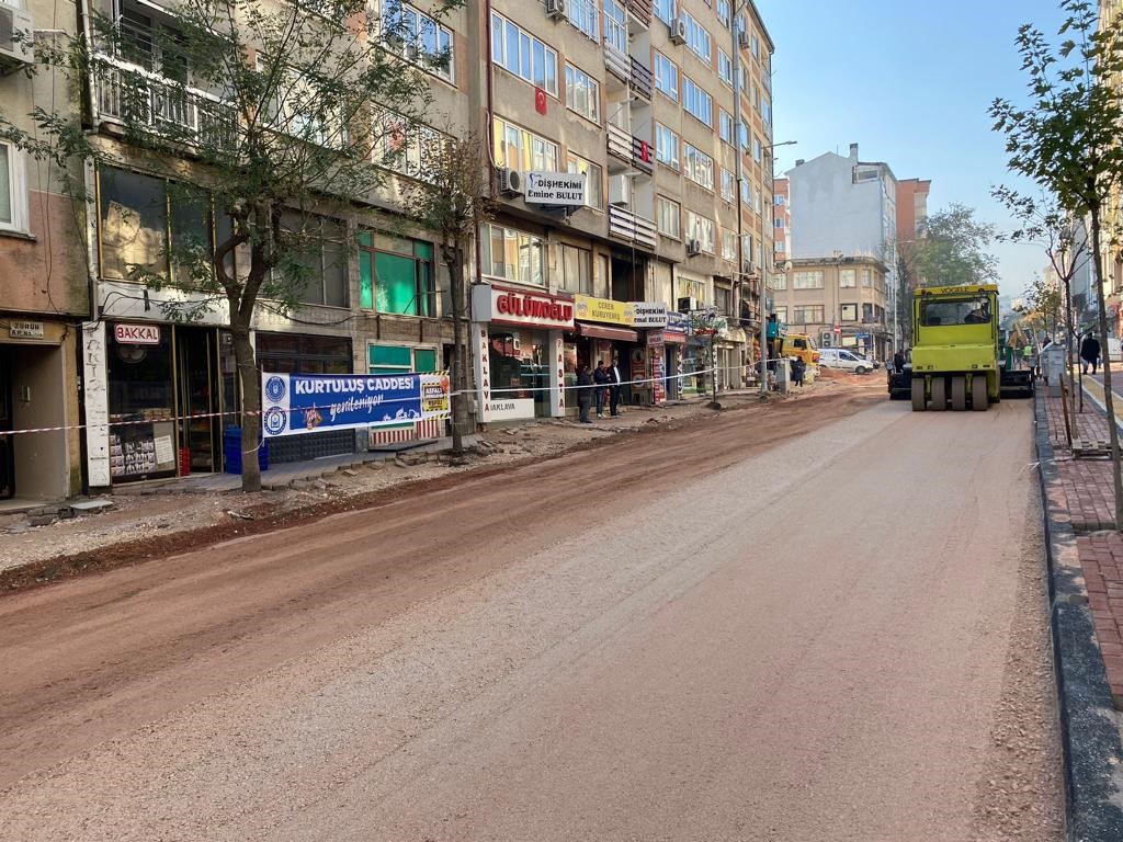 Yıldırım Kurtuluş Caddesi yenileniyor