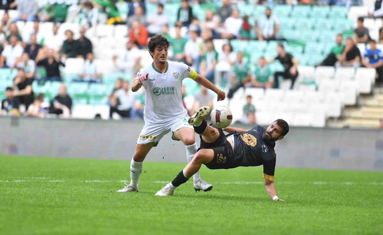 TFF 2. Lig: Bursaspor: 1 - Kırşehir FSK: 3