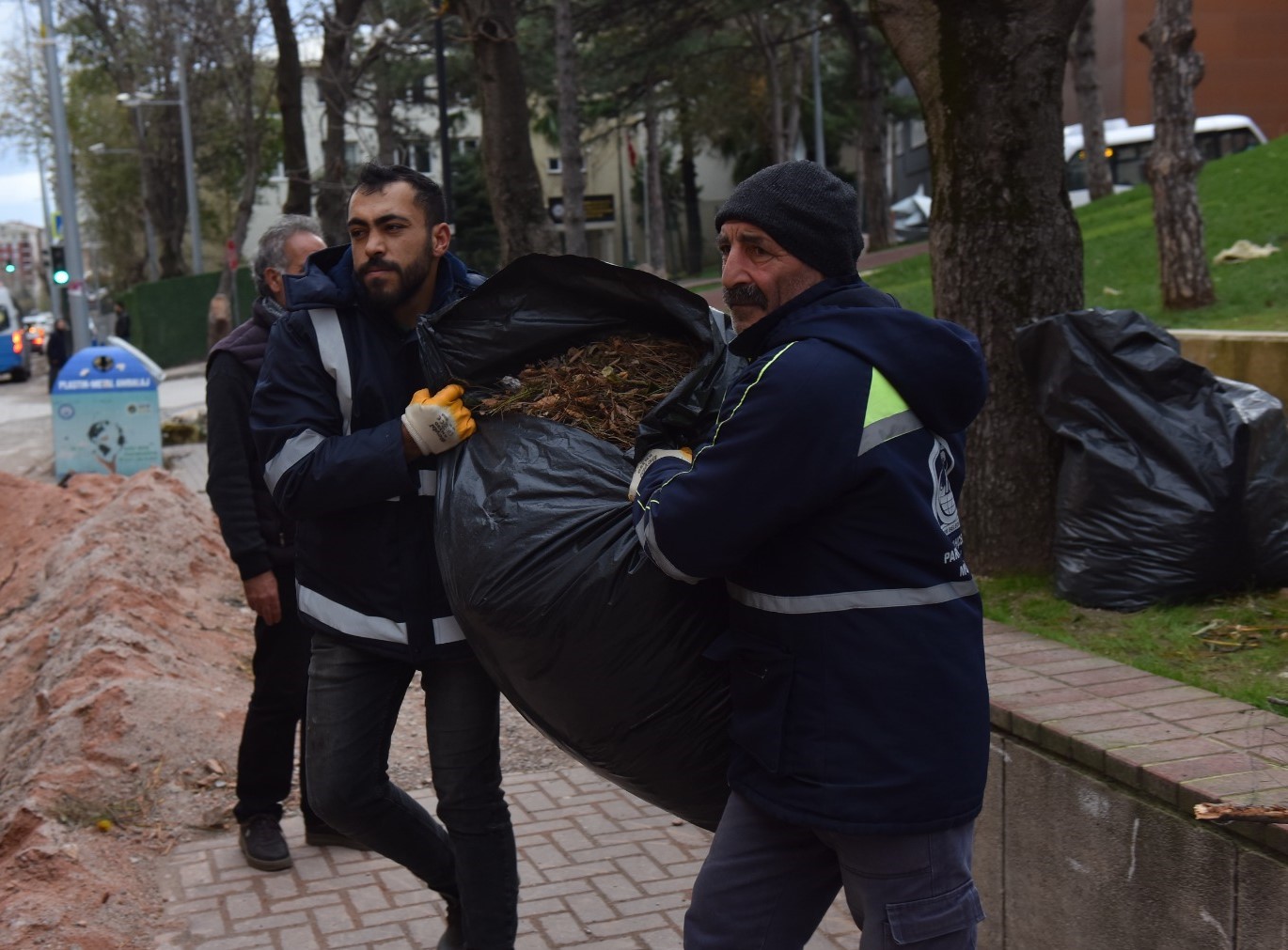 Yıldırım’da lodosla etkin mücadele