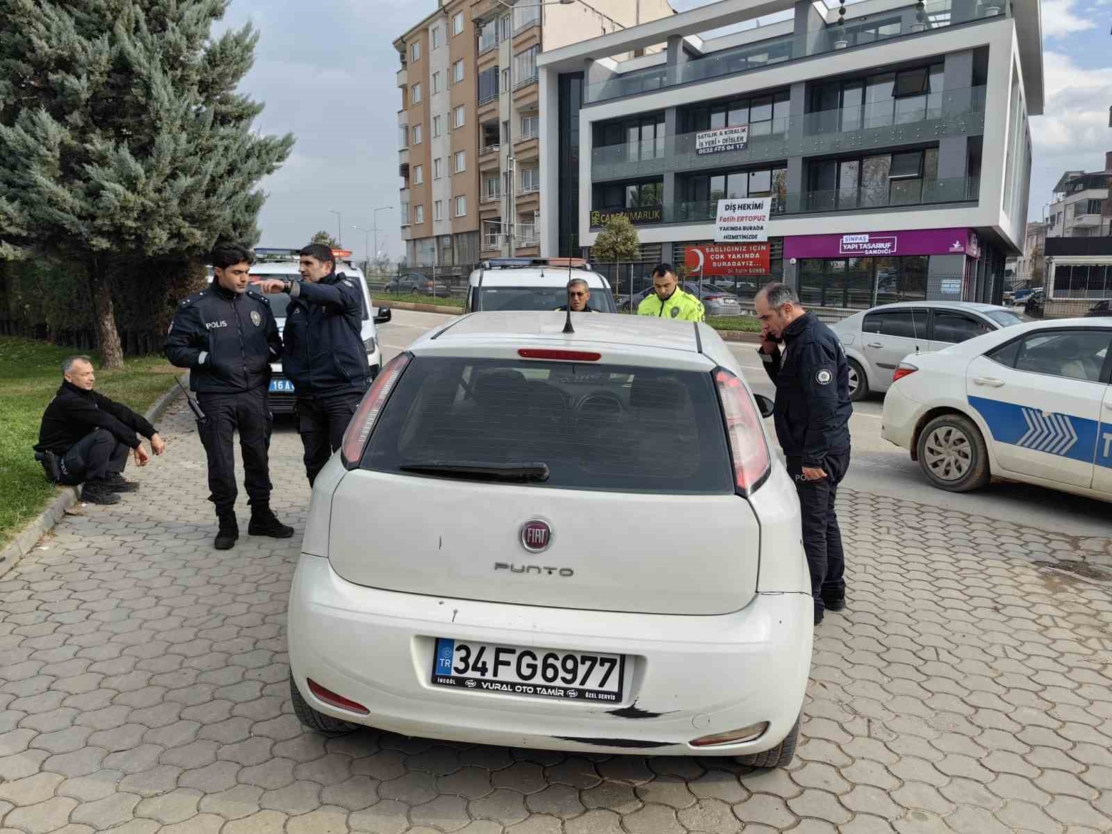 Dur ihtarına uymayan şüpheliler kovalamaca sonucu yakalandı