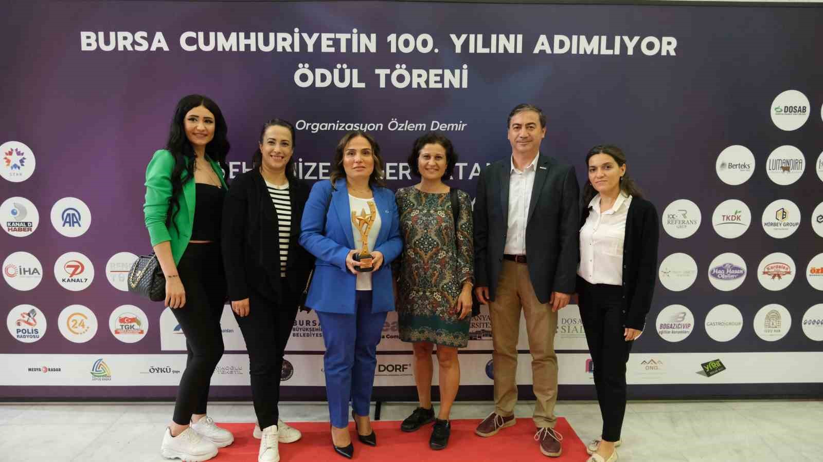 ’Yılın En Başarılı Marketler Zinciri’ ödülü Özhan Market’in oldu