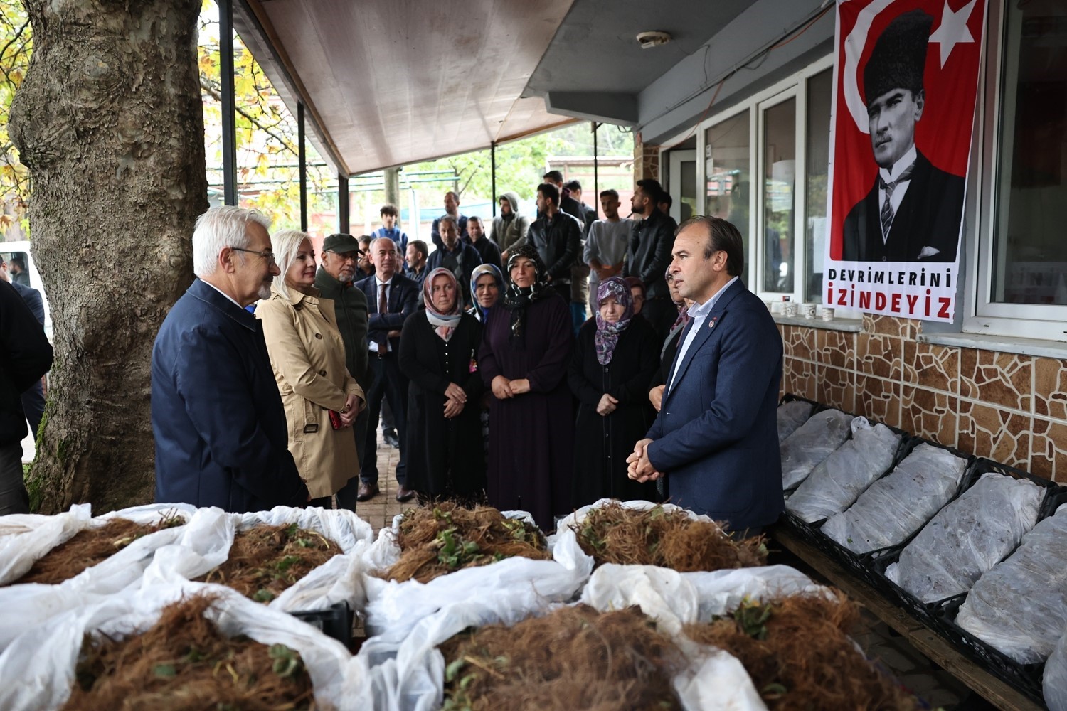 Nilüfer Belediyesi’nin desteğiyle çilek üretimi artıyor