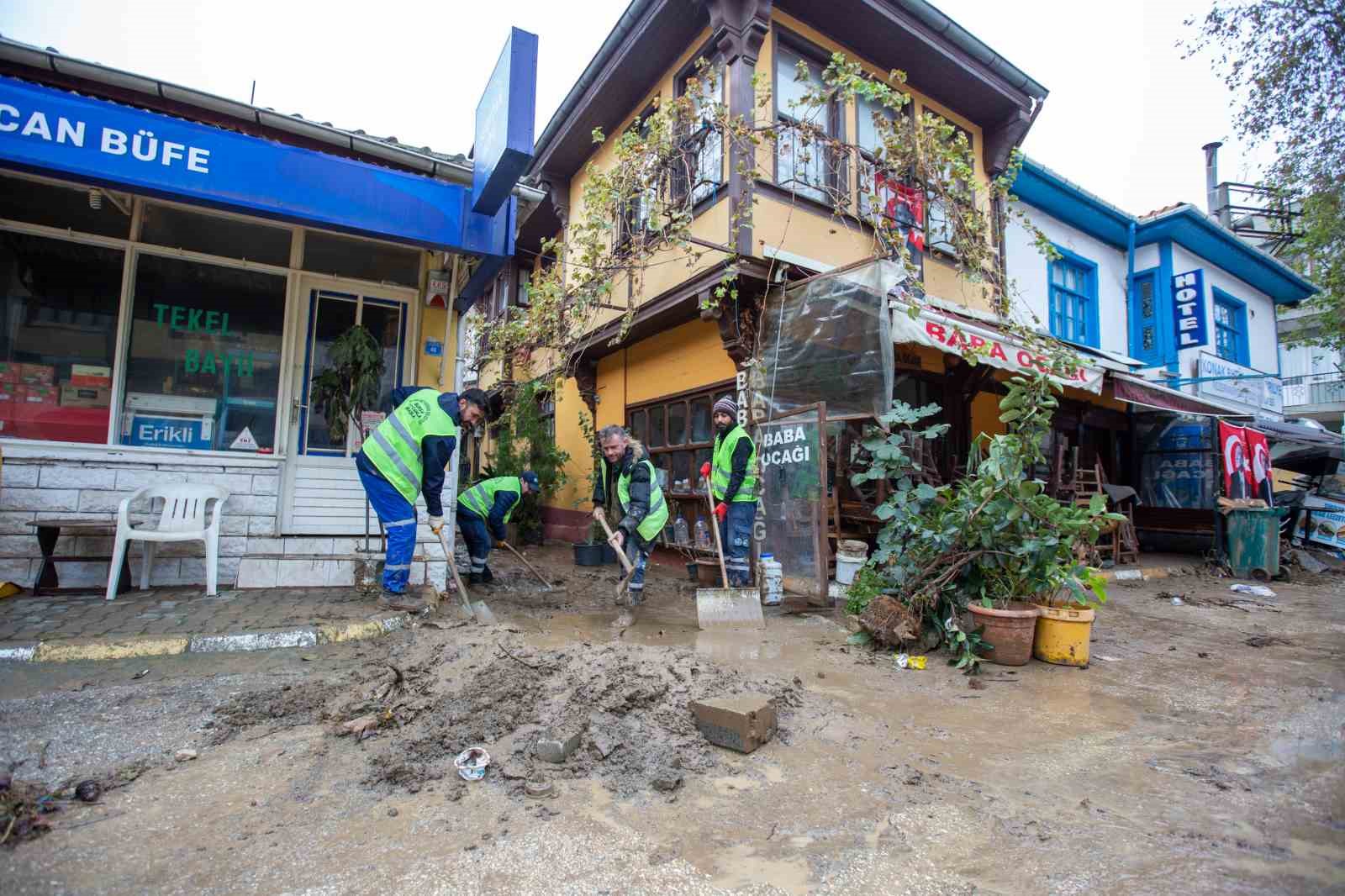 Bursa’da selin yaraları sarılıyor