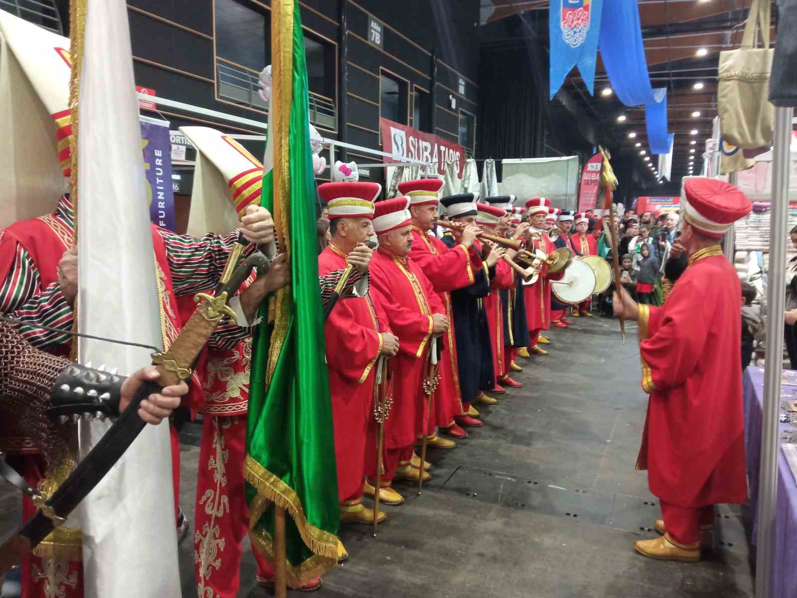 Fransa’da düzenlenen Türk Kültür Festivali’ne Bursa Mehter Takımı damga vurdu