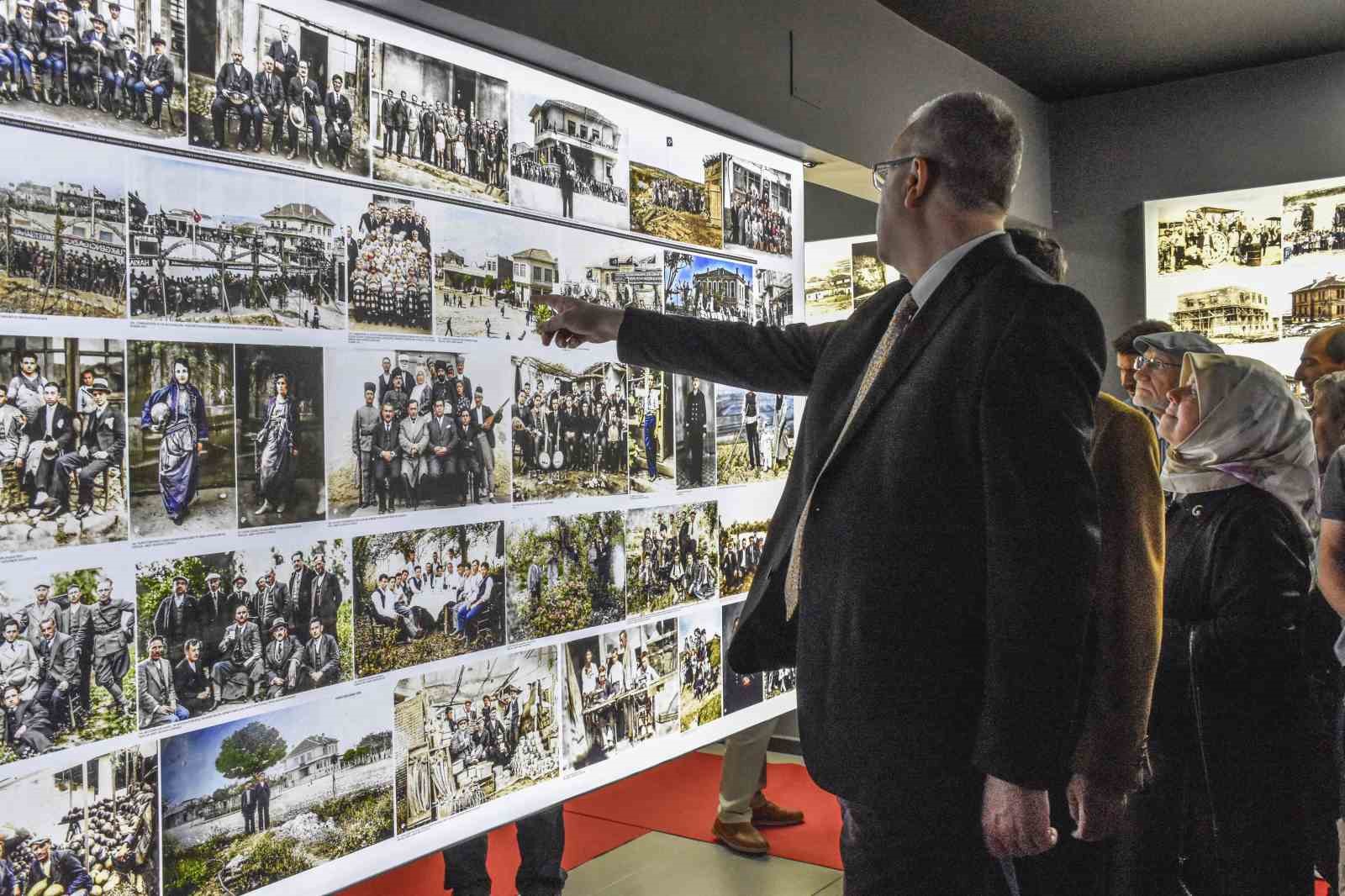 100 yıl geçmişe götüren sergi büyük beğeni topladı