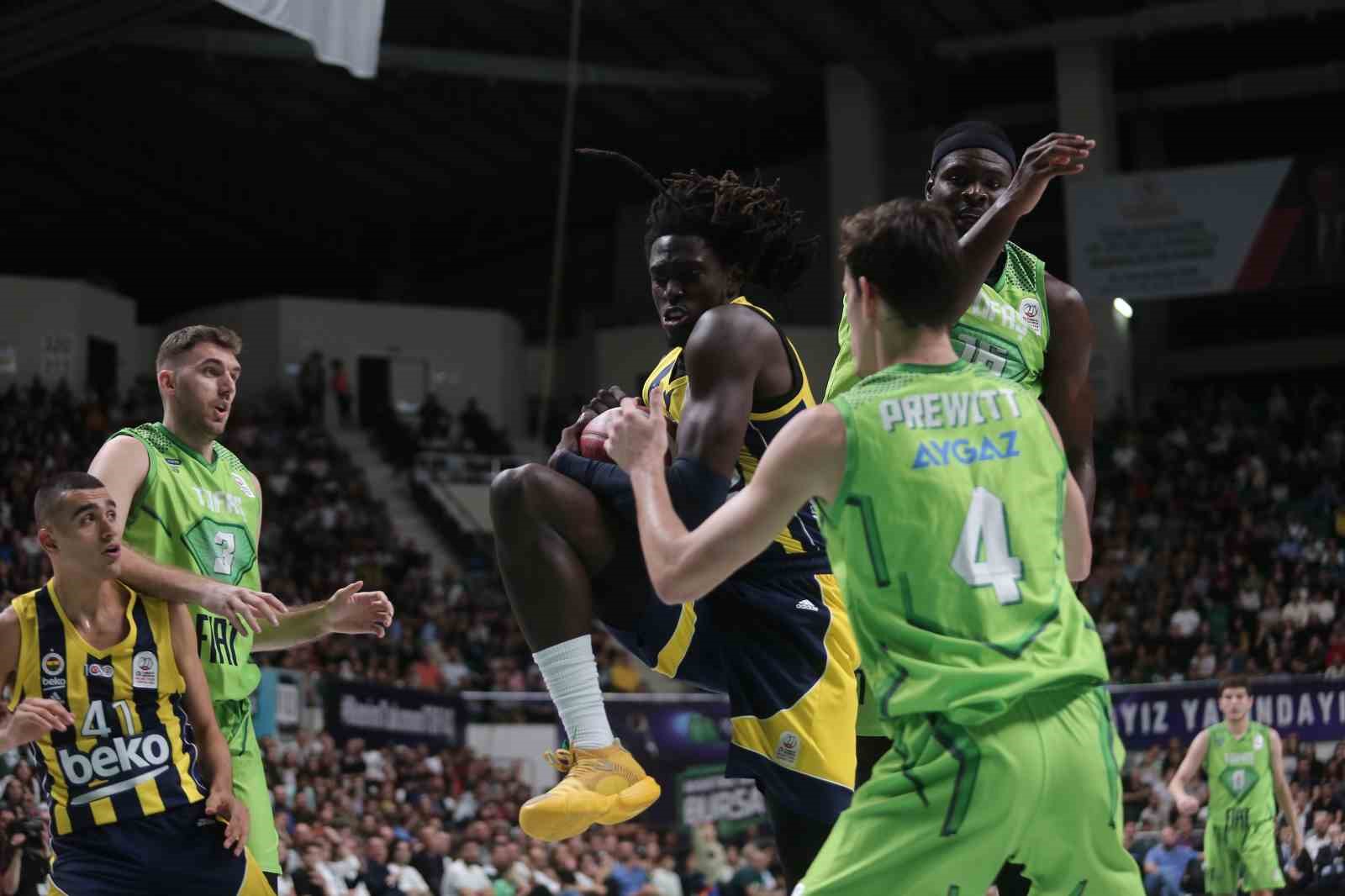 Türkiye Sigorta Basketbol Süper Ligi: Tofaş: 86 - Fenerbahçe: 95