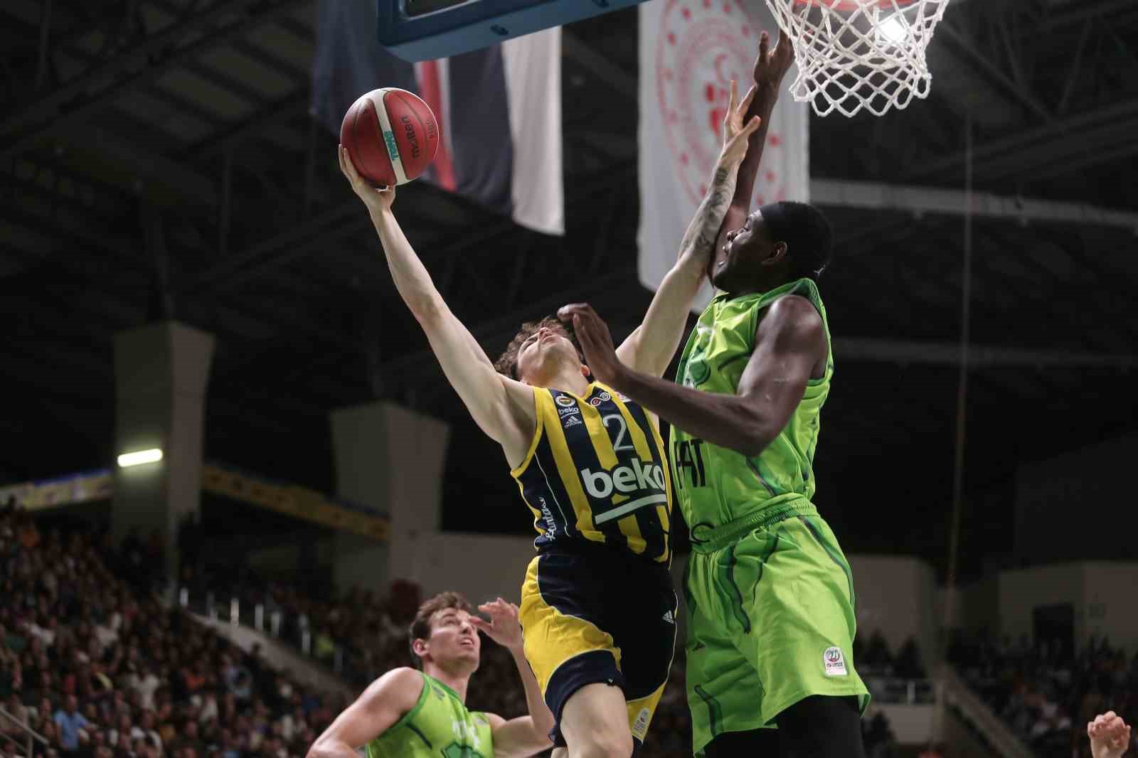 Türkiye Sigorta Basketbol Süper Ligi: Tofaş: 86 - Fenerbahçe: 95