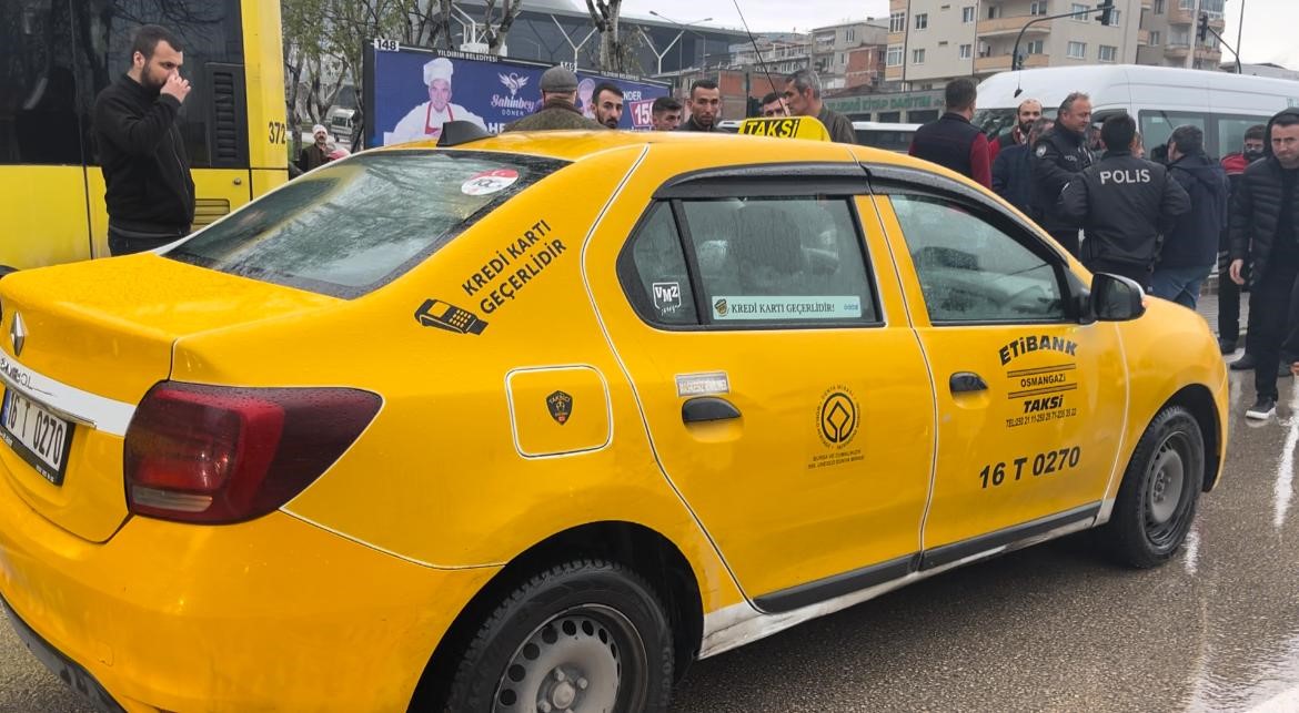 Tartıştığı taksi şoförünü boynundan bıçakladı