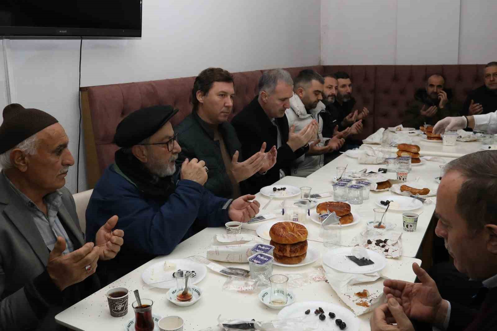 Bereket Sofrası Buluşmaları, Emir Sultan Camii’nden başladı