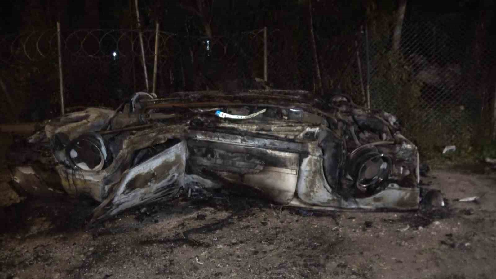 Takla atıp alev topuna dönen araçtan sağ çıktı, olay yerinden kaçtı