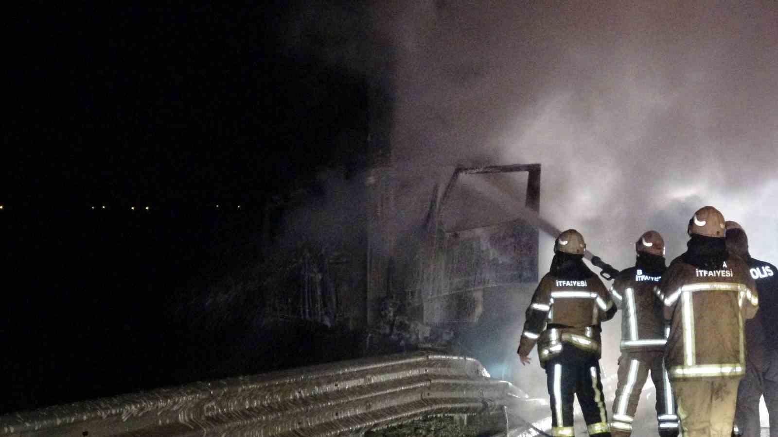 2 kişinin kamyonda yanarak can verdiği kazada sürücü hakkında karar verildi