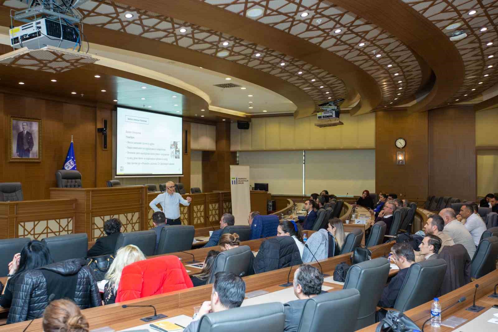 Personele ‘belediye gelirleri’ eğitimi