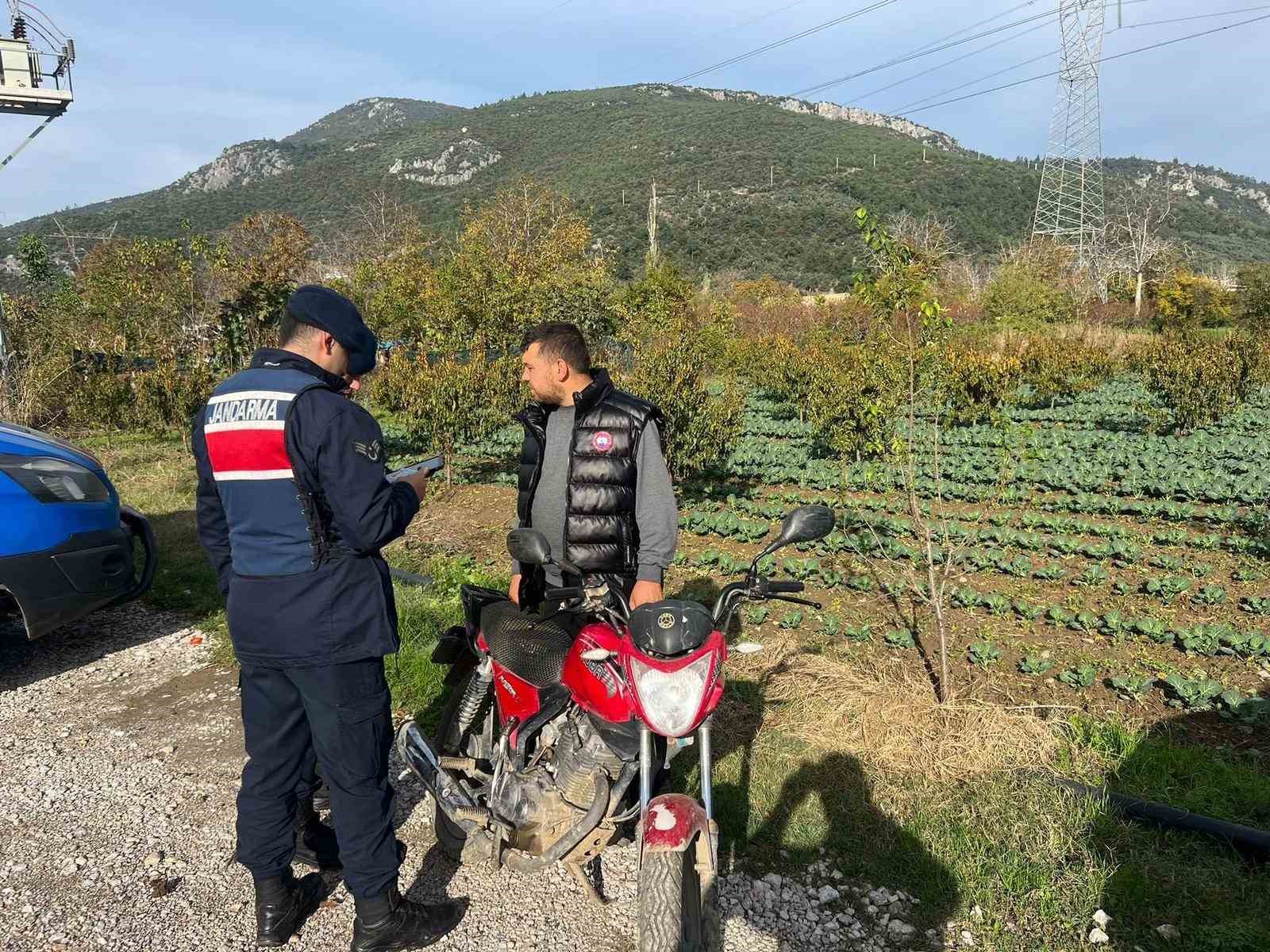 Jandarmadan huzur operasyonu 49 gözaltı