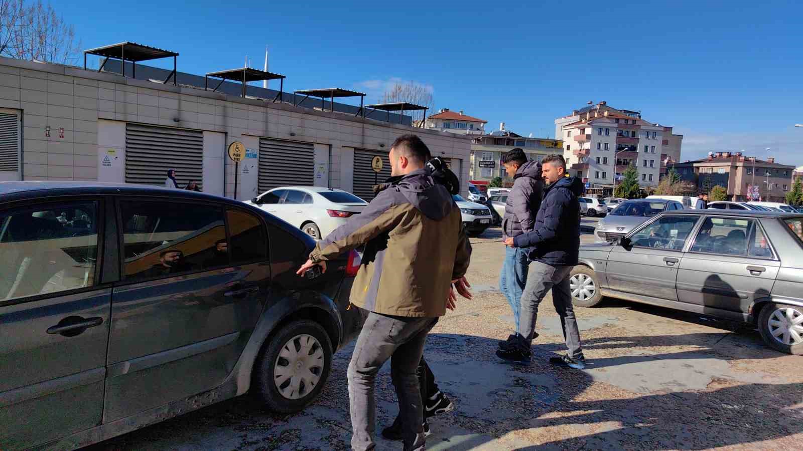 İstanbul’dan İnegöl’e kokain getiren şahıslar yakalandı