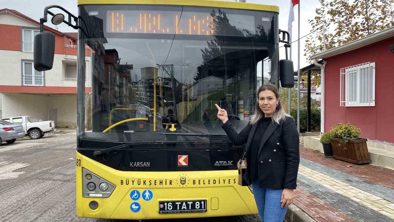 (Özel) Mahalleye 5 yıl sonra gelen otobüsü böyle karşıladılar