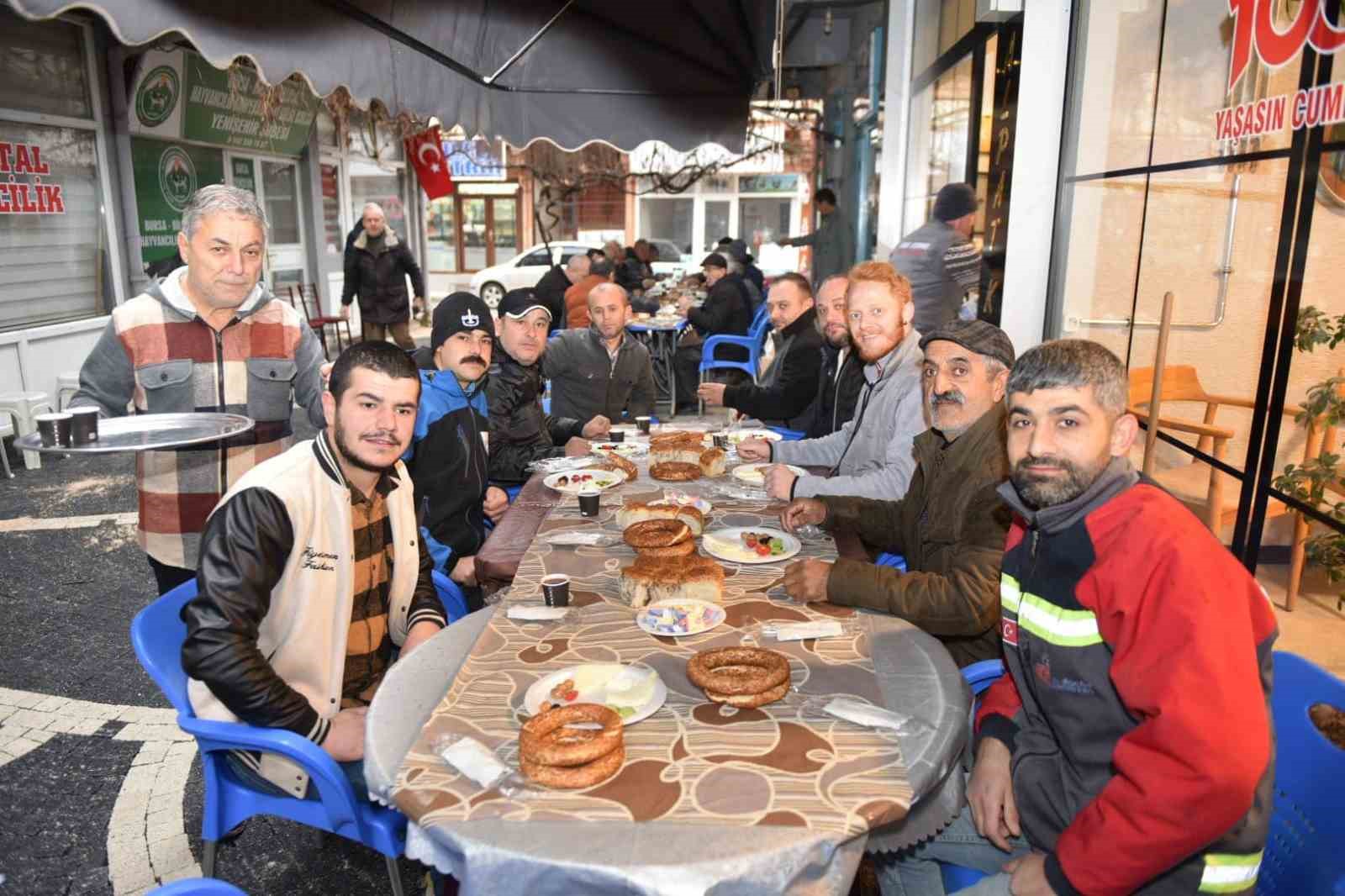 Başkan Aydın esnafla kahvaltıda buluştu