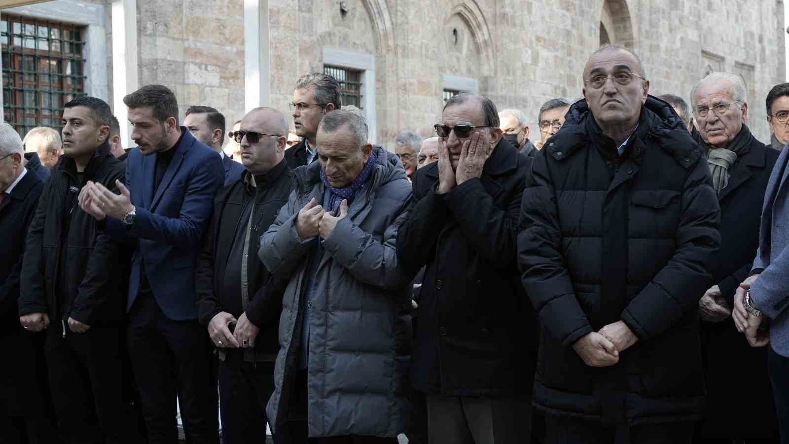 Zeki Zorlu’nun eşi Türkan Zorlu hayatını kaybetti