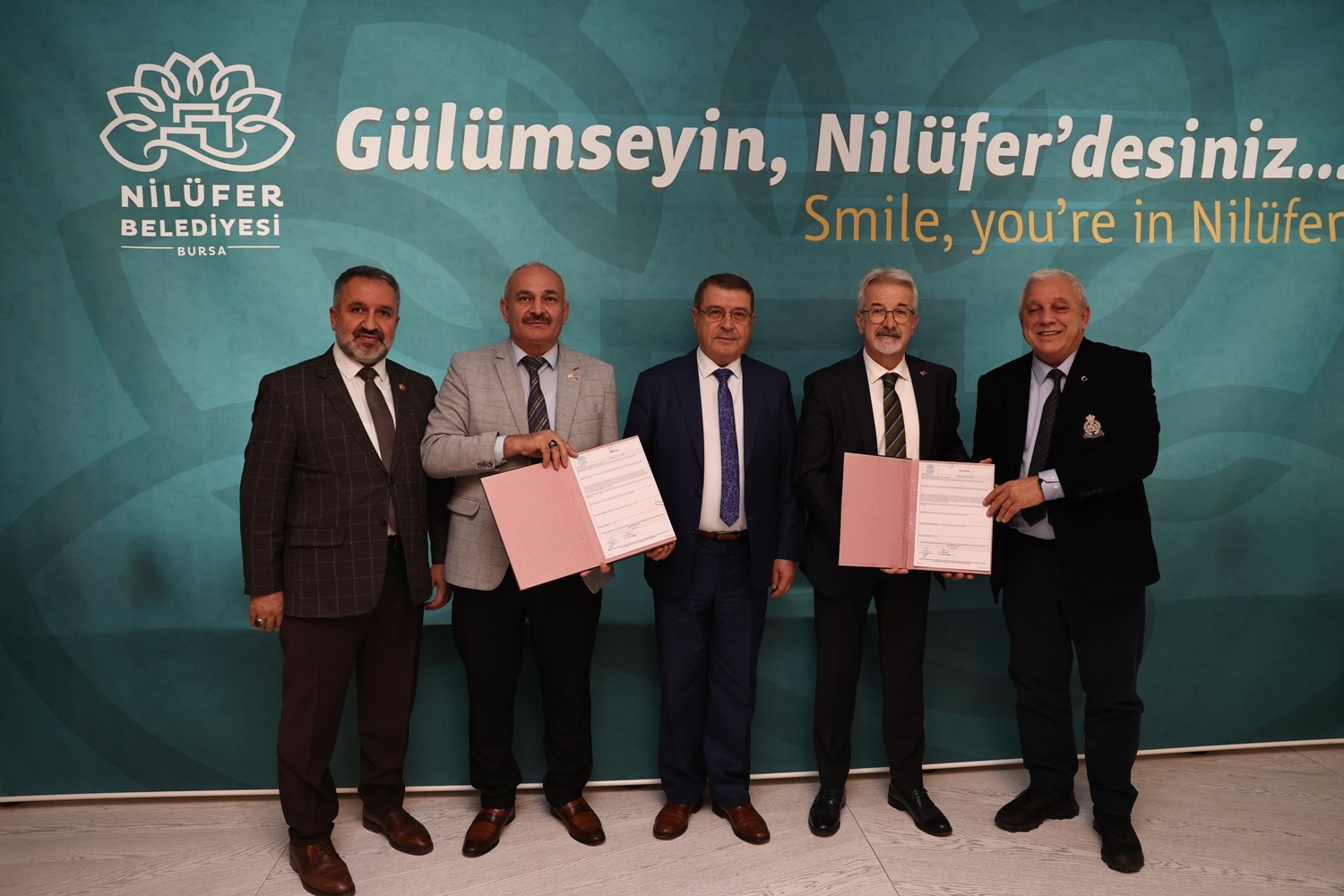 Nilüfer’de pazar yerlerinin kullanımı için imzalar atıldı