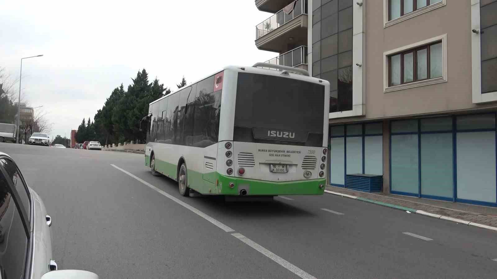 (Özel) Yol istedi, yolcuların gözü önünde 4 kişinin saldırısına böyle uğradı