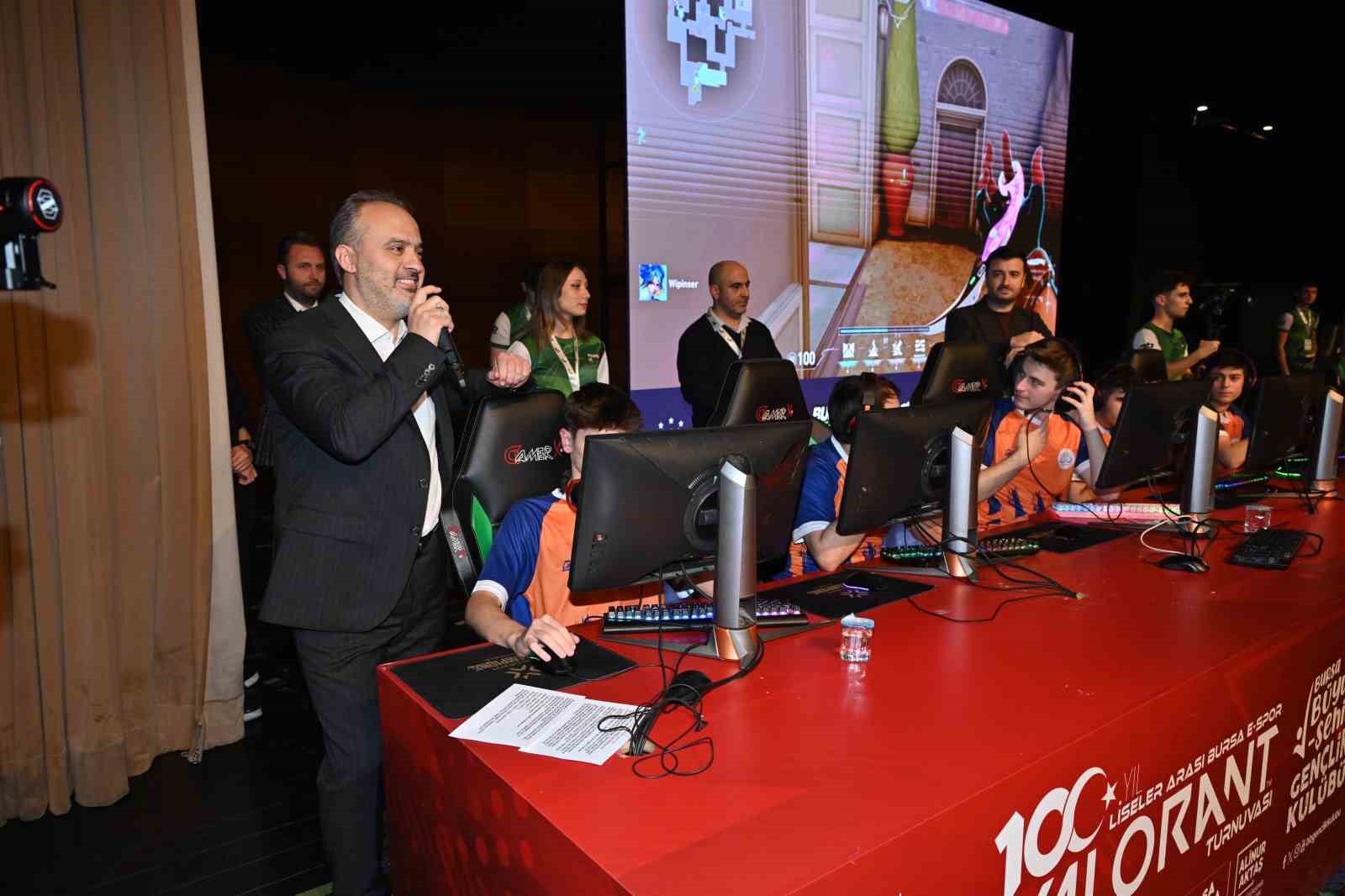 E-spor Turnuvası’nda final heyecanı