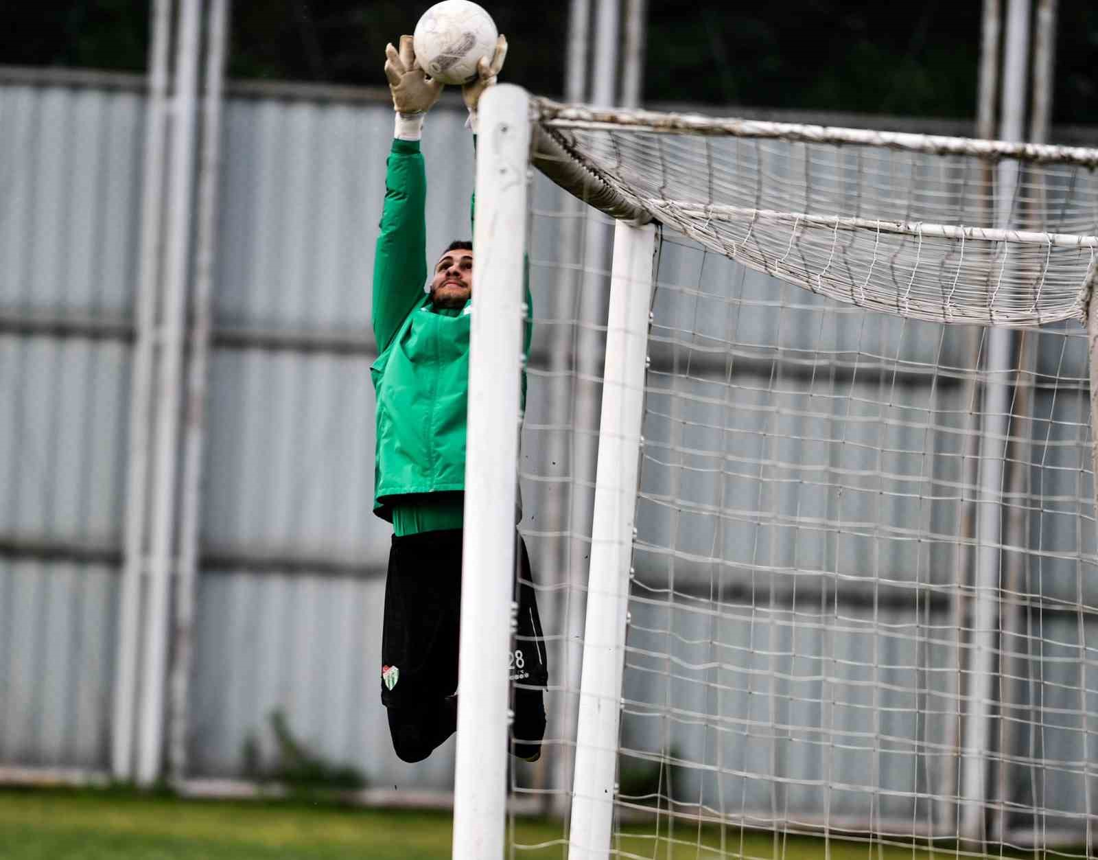 Bursaspor antrenmanda taktik çalıştı