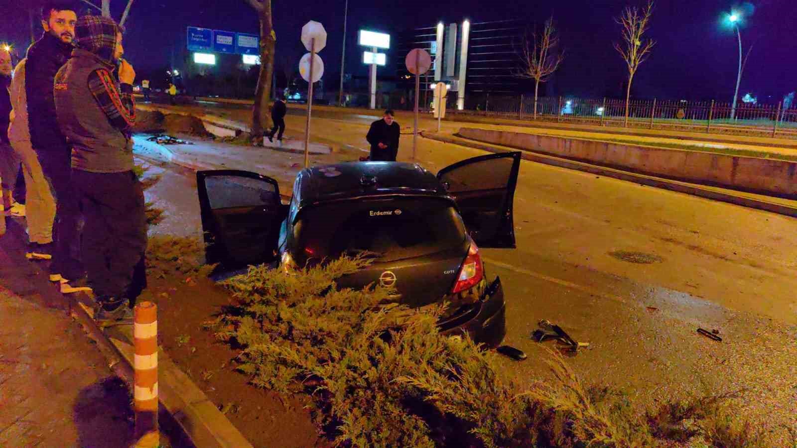 Bursa’da kontrolden çıkan otomobil yola uçtu: 1 yaralı