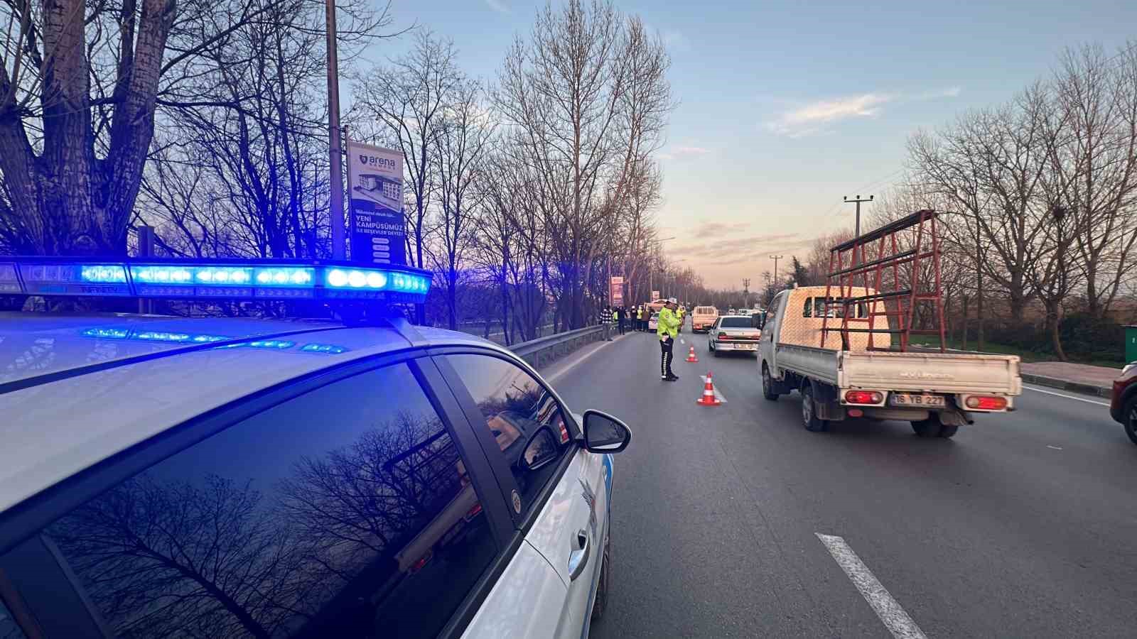 Bursa’da feci kaza: 18 yaşındaki sürücü hayatını kaybetti