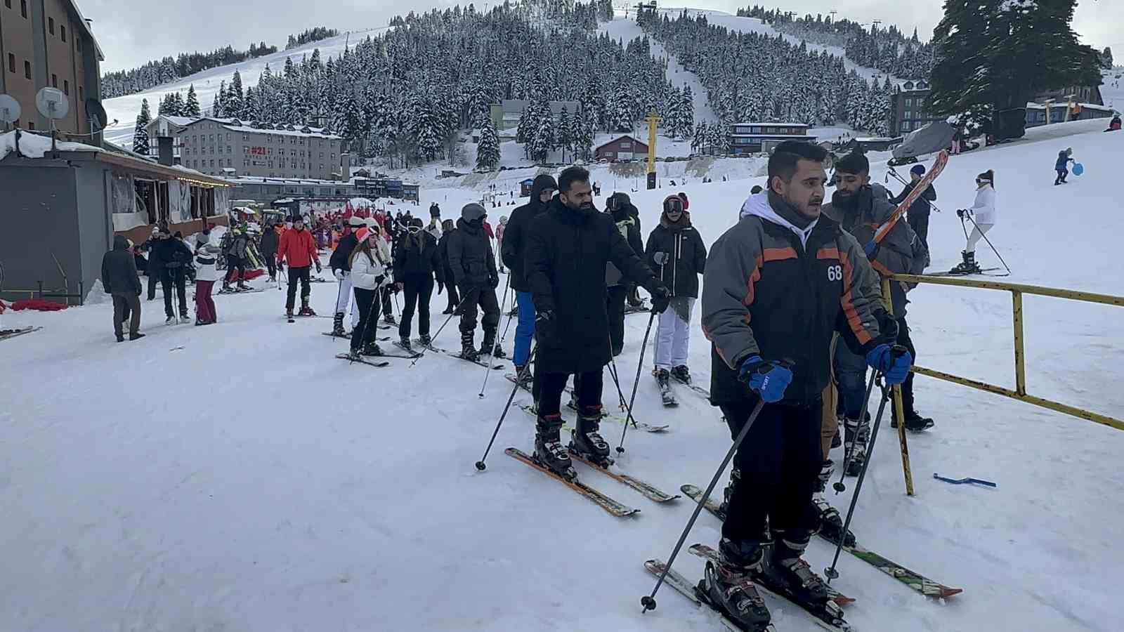 (Özel) Akın akın Uludağ’a geliyorlar...