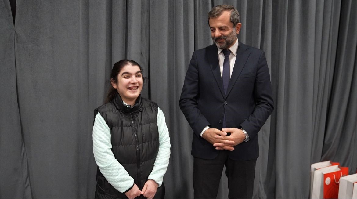 Çevreci Feride, Başkan Işık ile beraber atık topladı