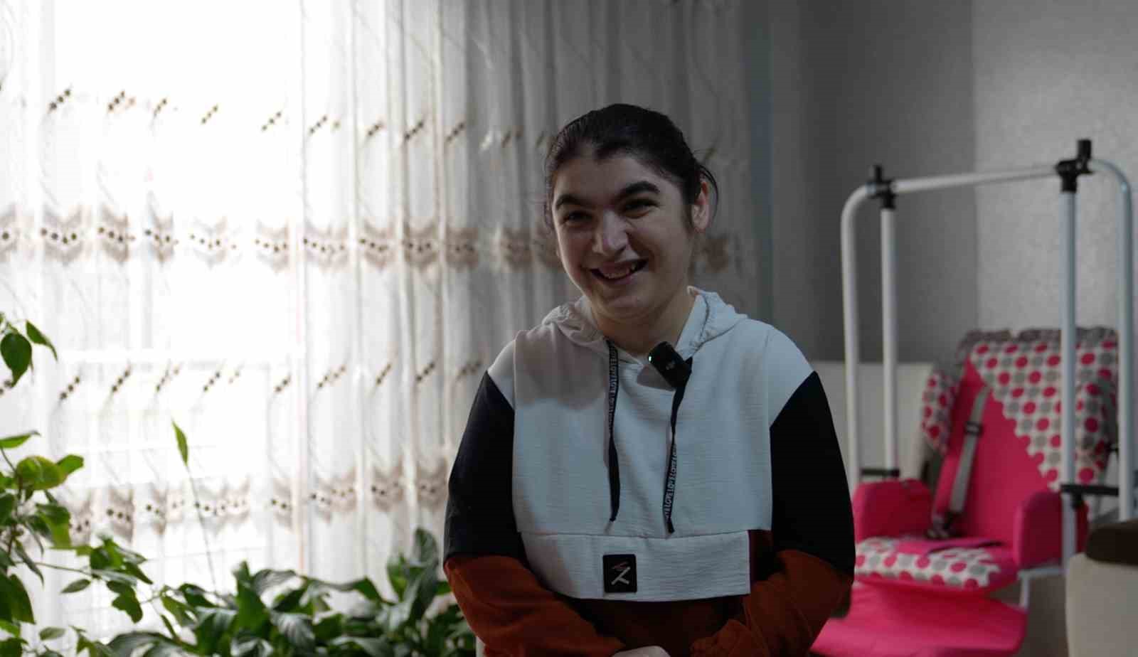 Çevreci Feride, Başkan Işık ile beraber atık topladı
