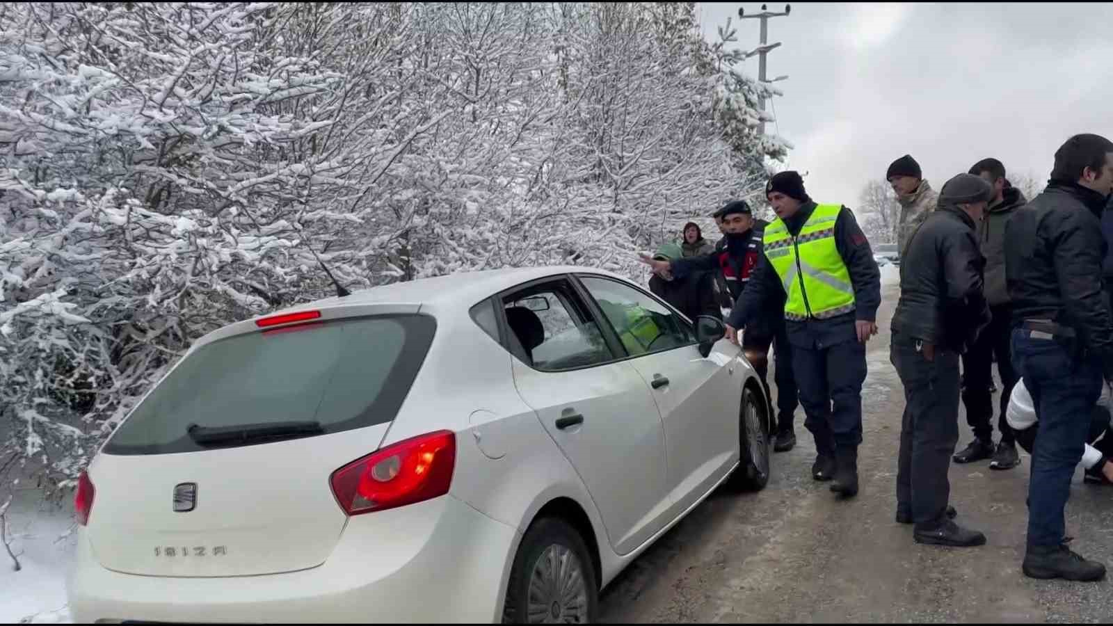 Jandarma ekipleri yolda kalan araçlar için seferber oldu