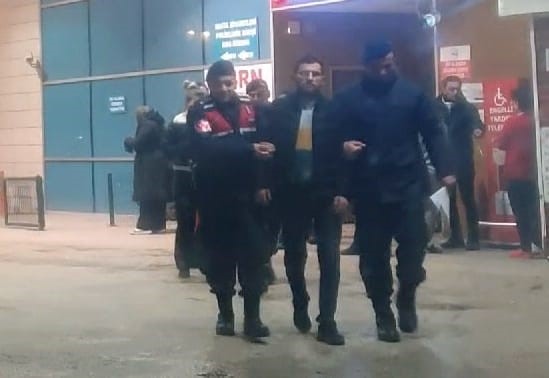 Zihinsel engelli oğlu tarafından öldürülen anne toprağa verildi