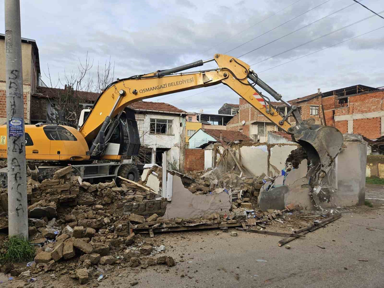 Osmangazi yıkıyor, mahallelerin çehresi değişiyor