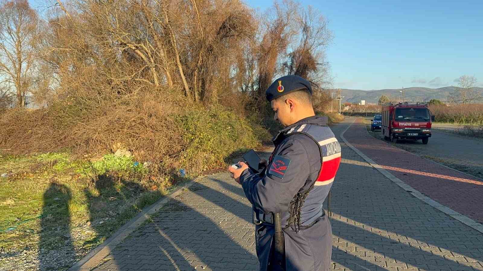 (Özel) Bursa’da tarlada çalışan kaçak göçmen kıskıvrak yakalandı