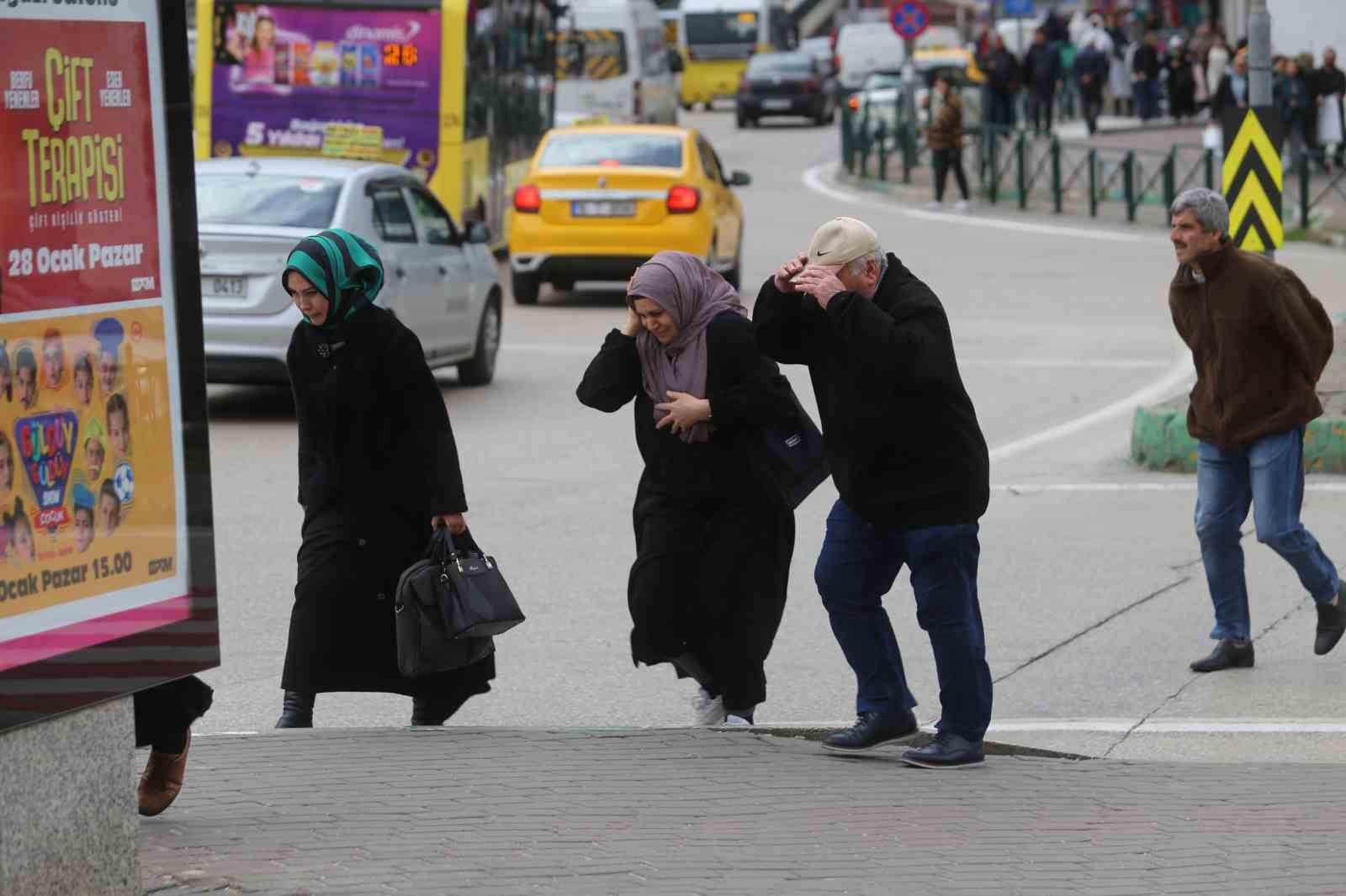 Bursa’da lodos etkili oldu