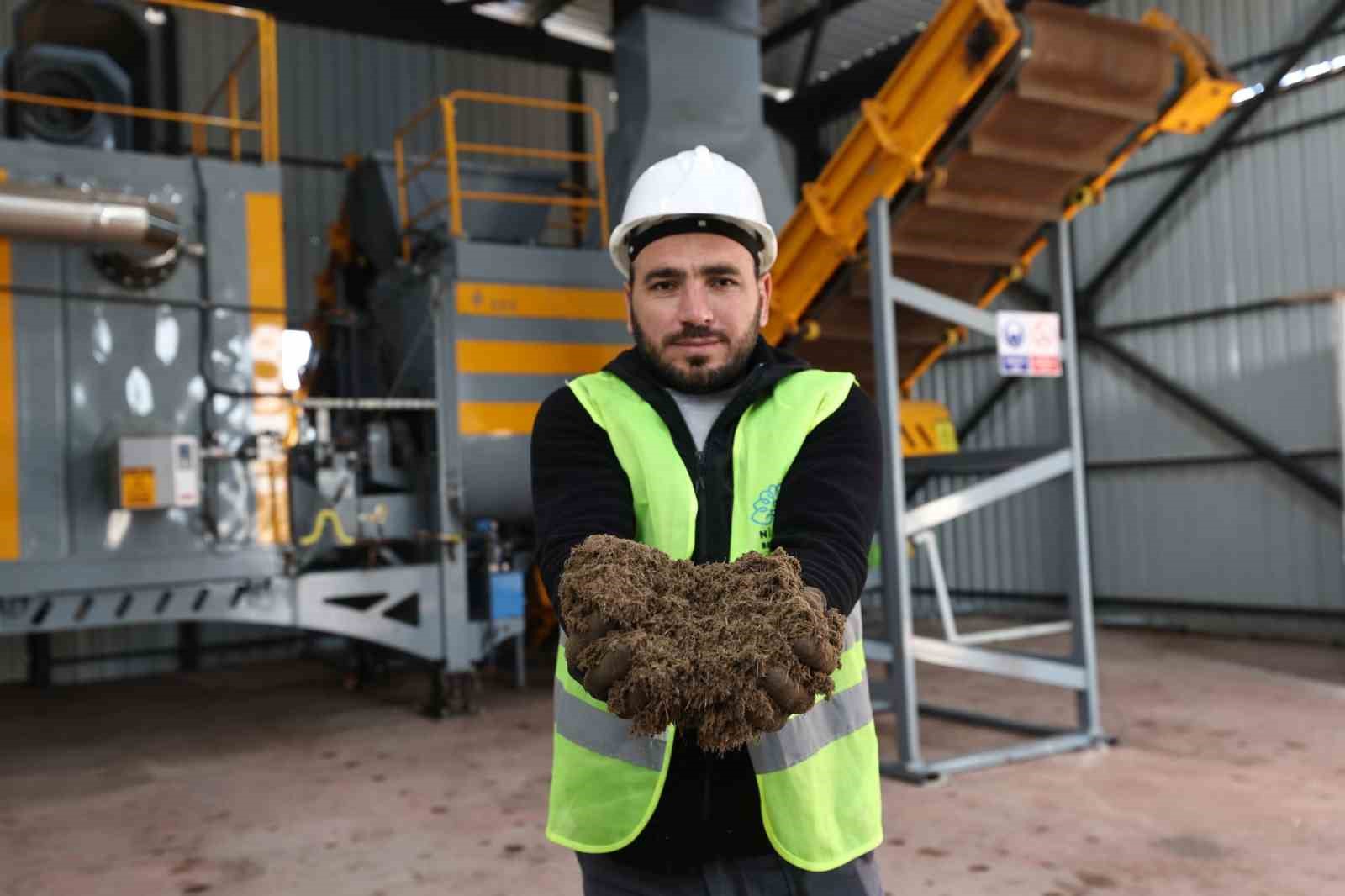 Nilüfer’de ağaç dallarından gübre elde ediliyor