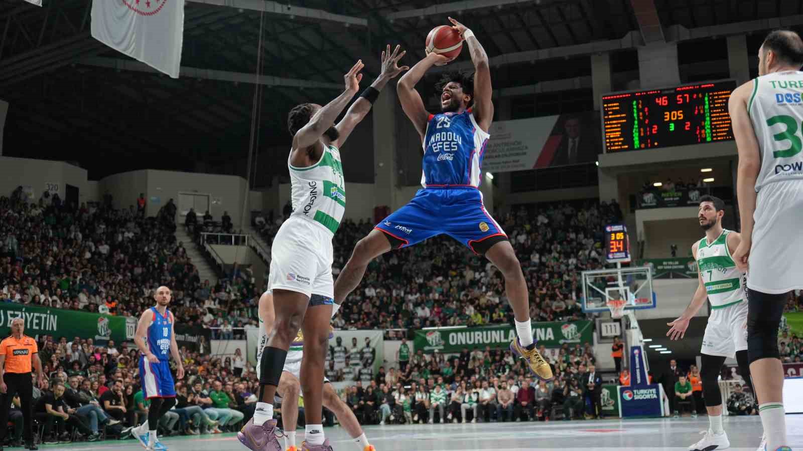 Türkiye Sigorta Basketbol Süper Ligi: Bursaspor: 73 - A. Efes: 83