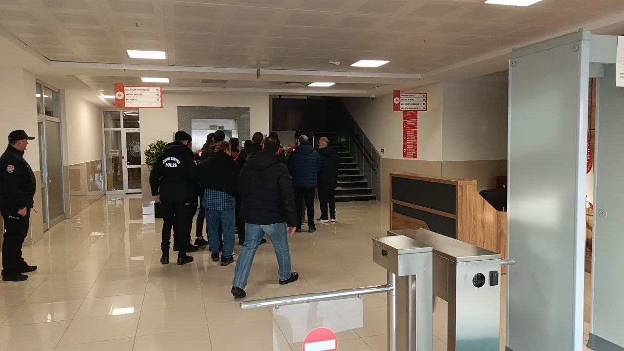 Bursa’daki kuyumcu fonu sanıkları adliyeye sevkedildi...Tüm servetine tedbir geldi