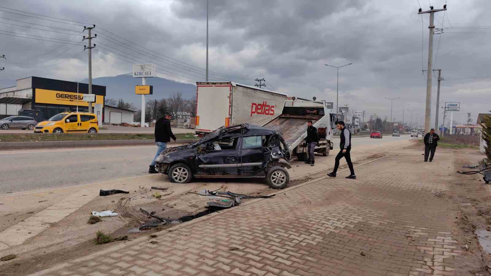 Taklalar atarak karşı yöne geçti