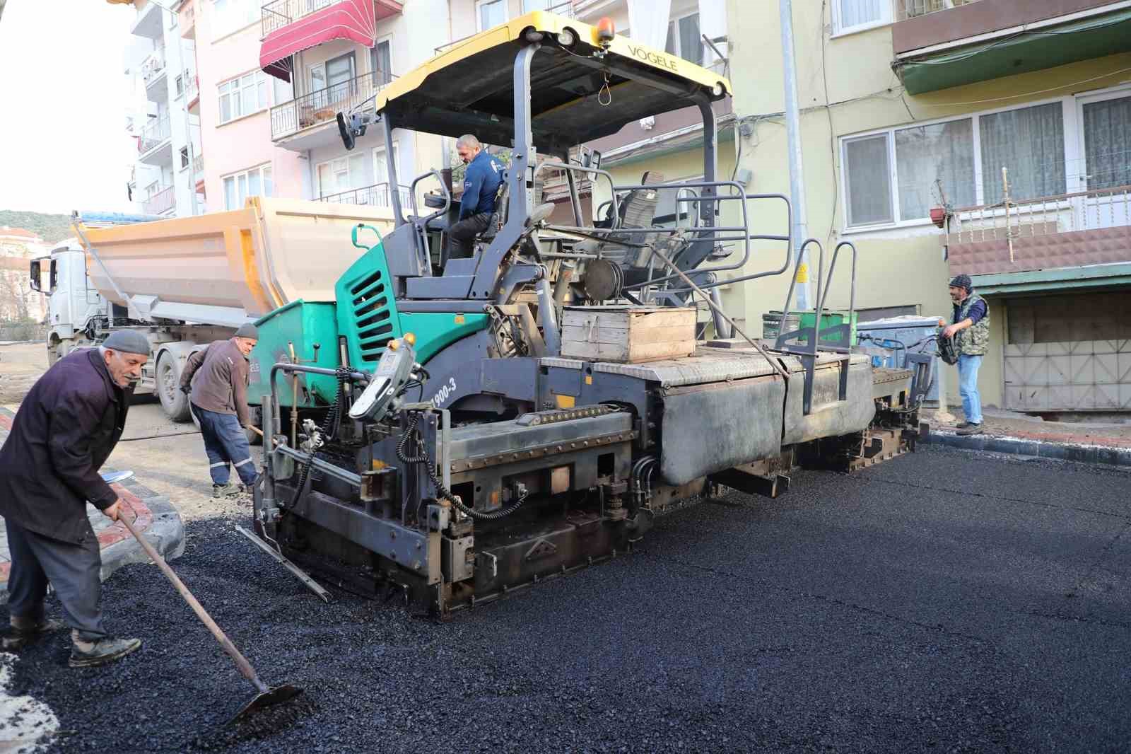 Gemlik Belediyesi’nden Alemdar Caddesi’ne estetik dokunuş