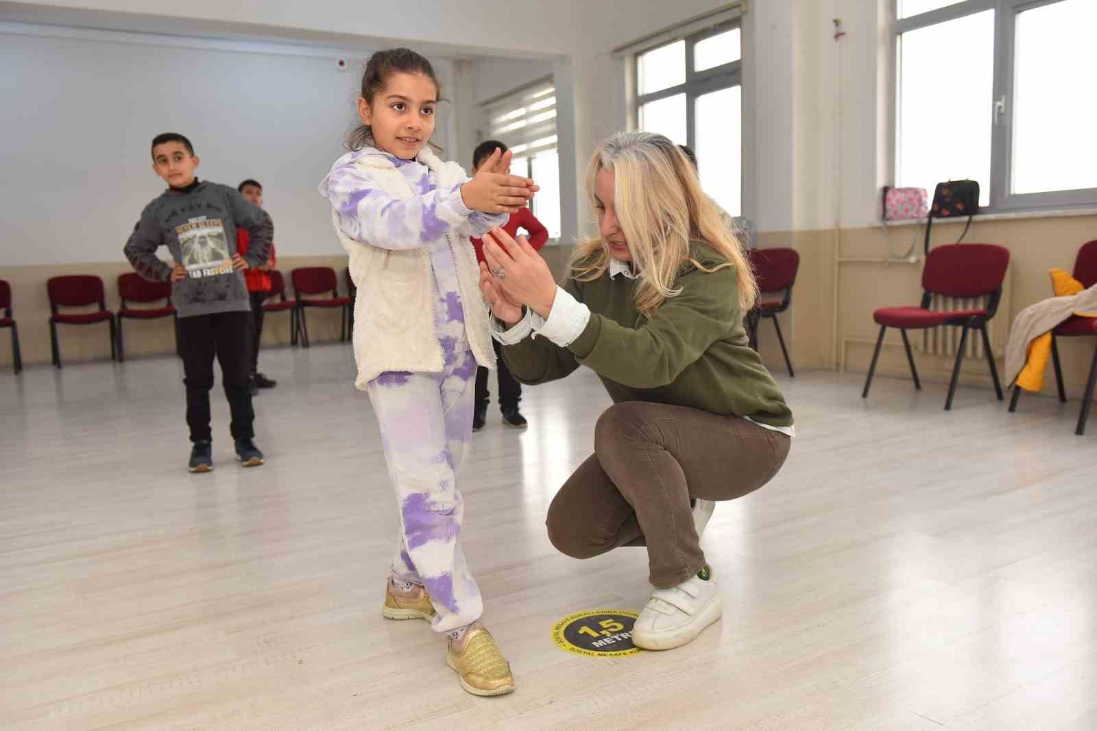 Yıldırım’da engeller aşılıyor